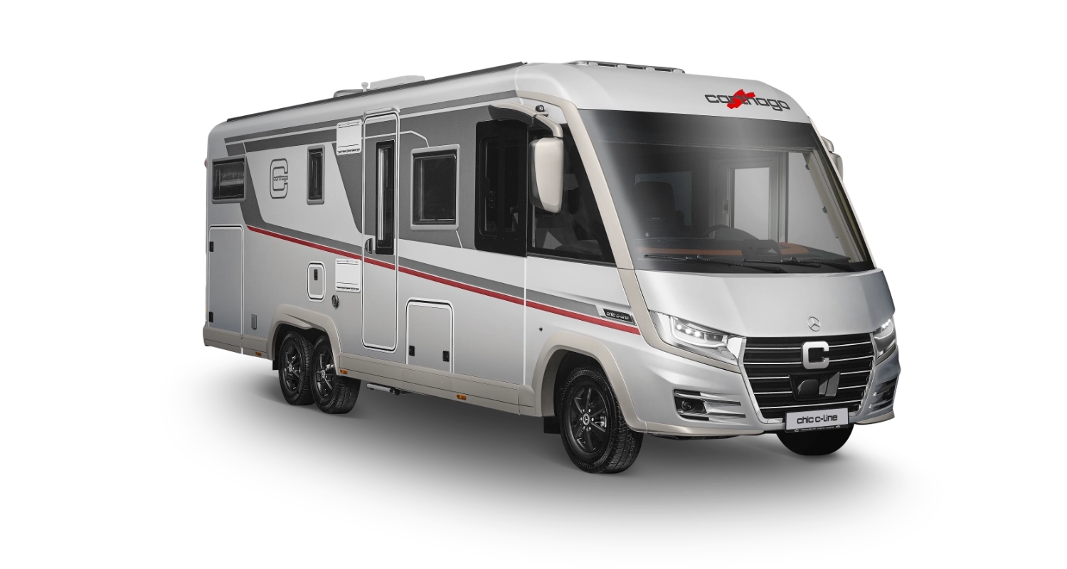 De Carthago chic c-line I op Mercedes-basis in silverline-uitvoering, driekwart vooraanzicht